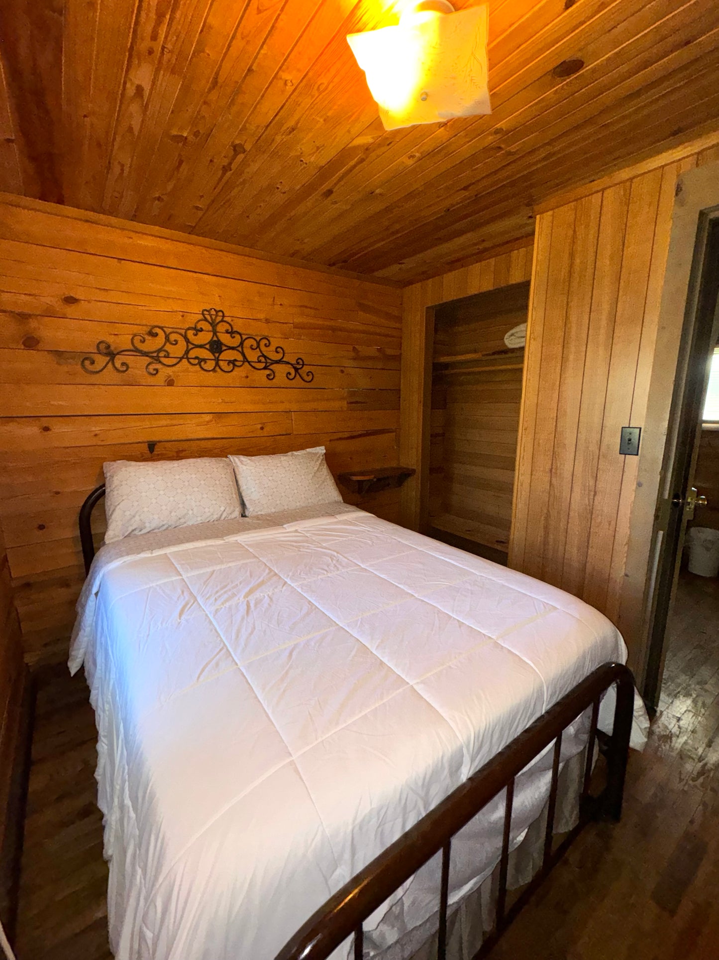 Cabins 13 & 16 | 1-Bedroom