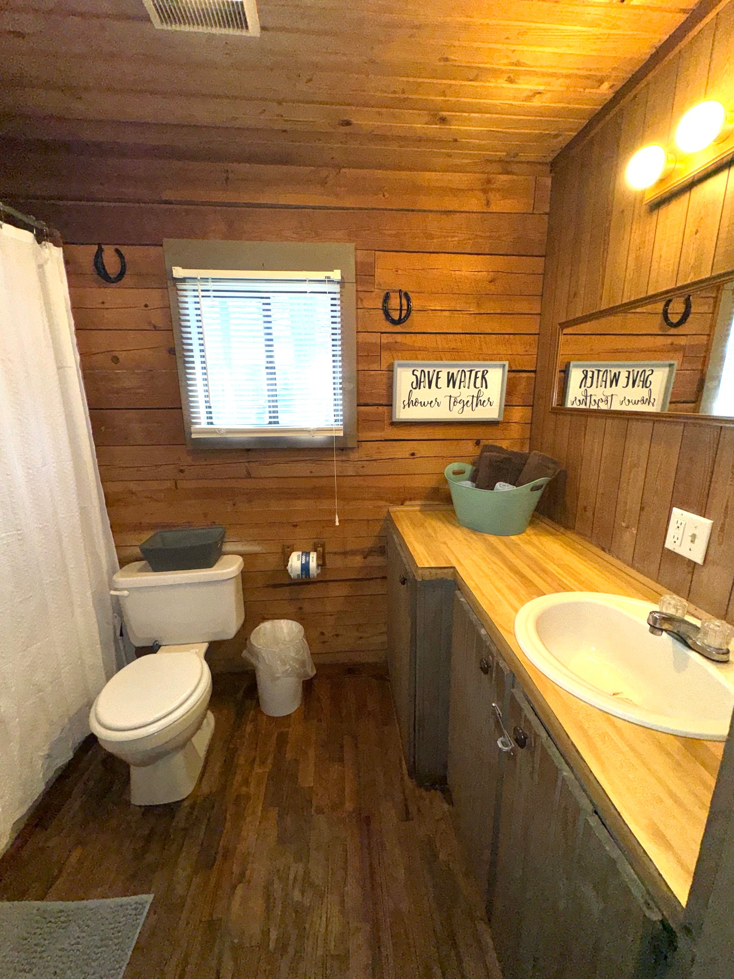 Cabins 13 & 16 | 1-Bedroom