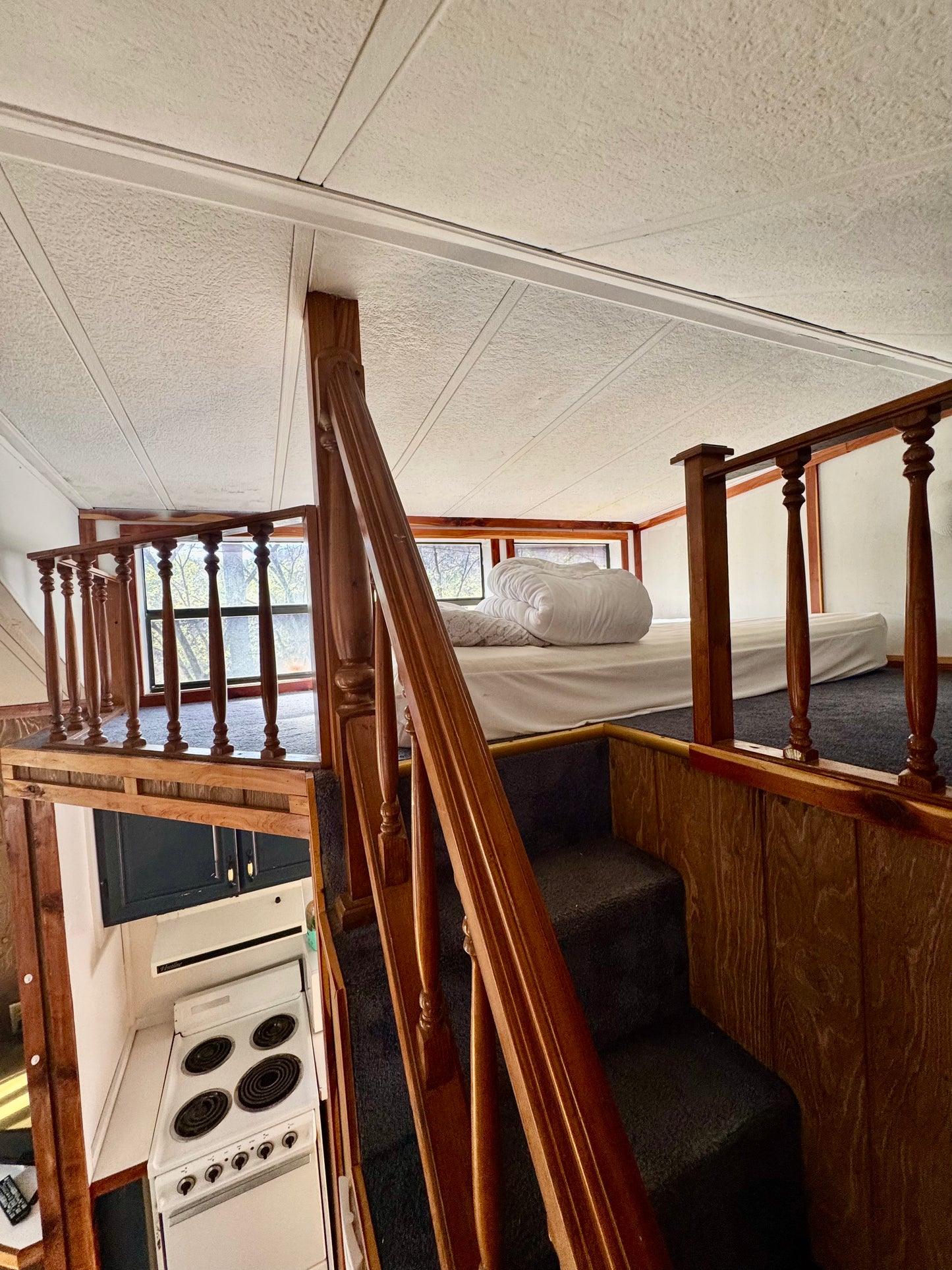 Creekfront Cabins 4, 5 & 6 | 1-Bedroom + Loft