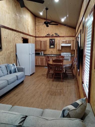 Creekfront Cabin 2 | 3-Bedroom + Loft & 1.5 Bath