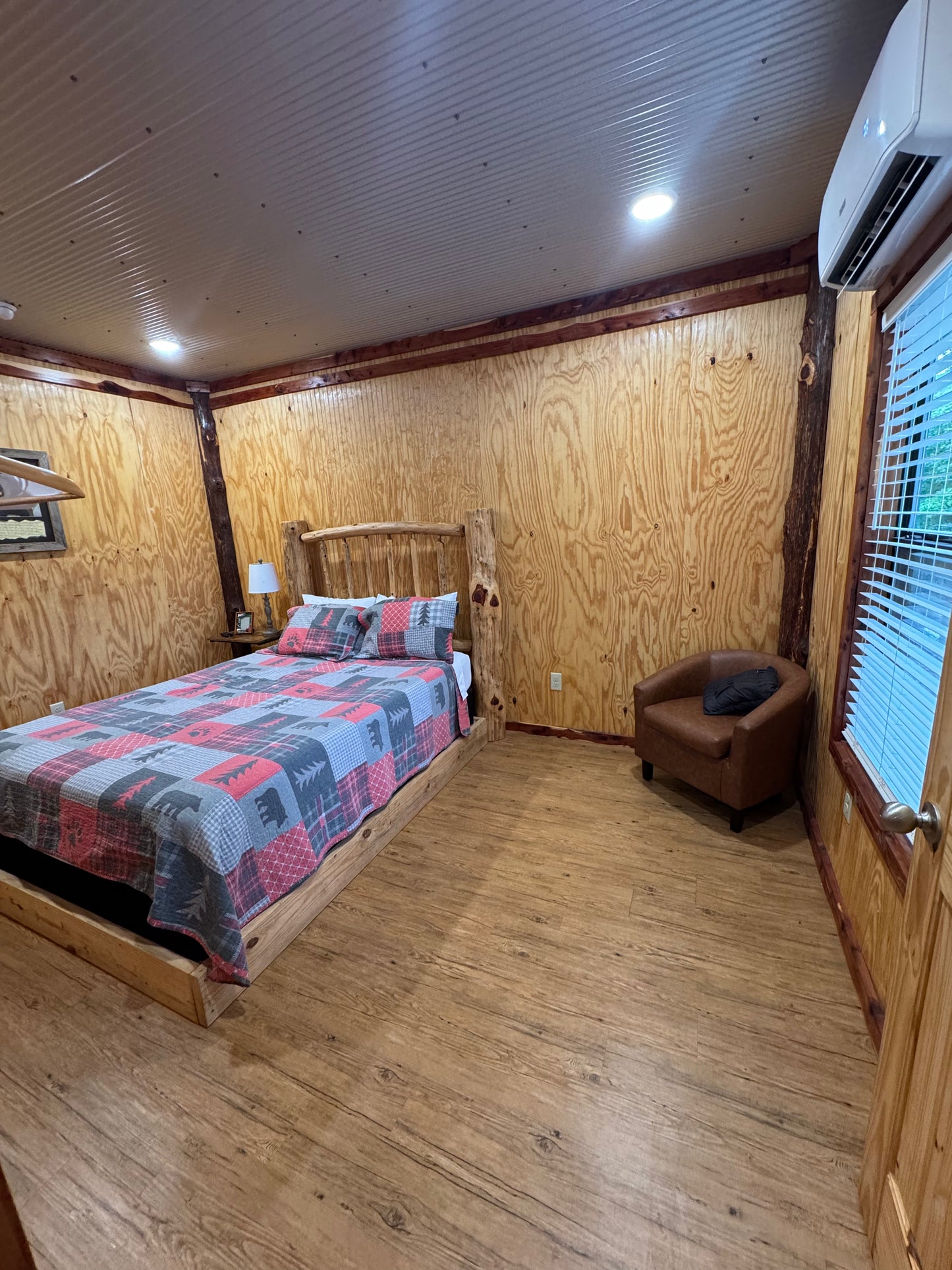 Creekfront Cabin 1 | 3-Bedroom + Loft & 1.5 Bath
